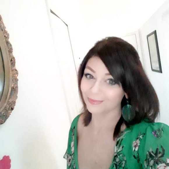 Meet your Posher, Kimberly - Picture 3 of 3